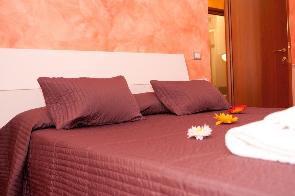 Ferienwohnung Lucky Domus Esquilino Rom Zimmer foto
