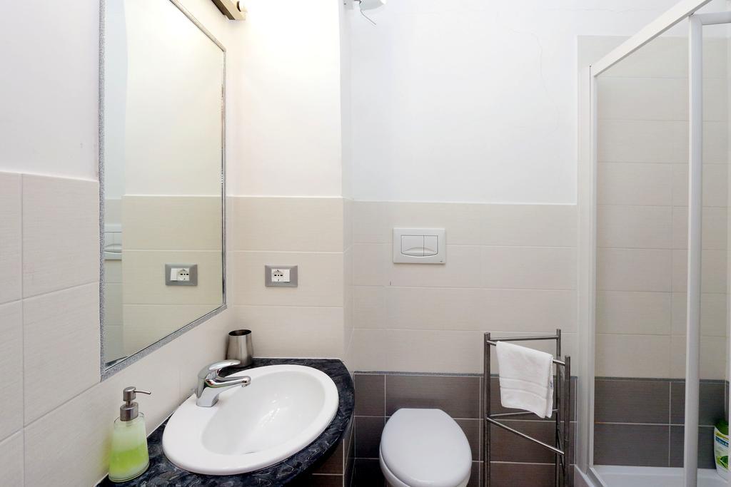 Ferienwohnung Lucky Domus Esquilino Rom Zimmer foto